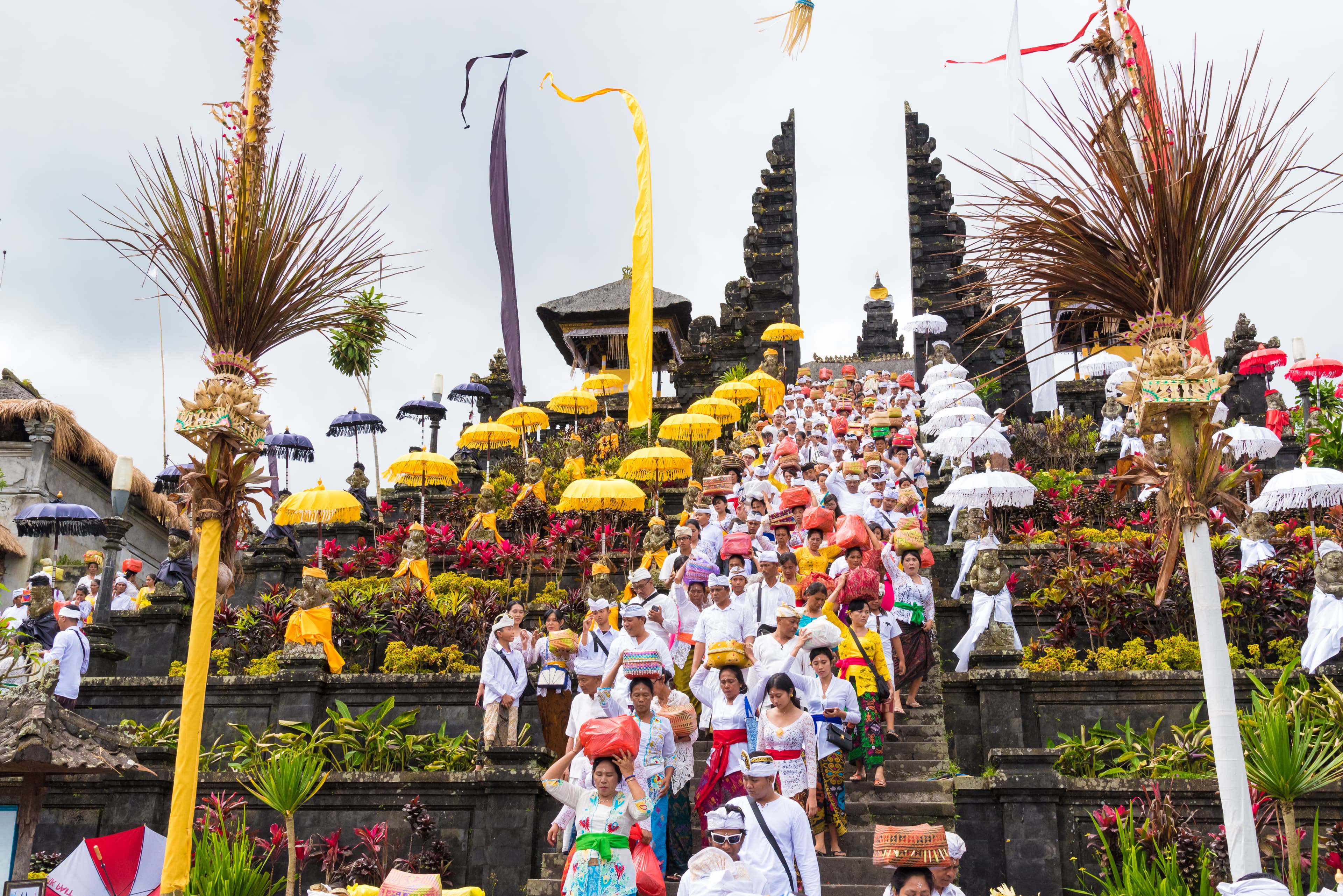 Makna Galungan dan Kuningan bagi Masyarakat Bali